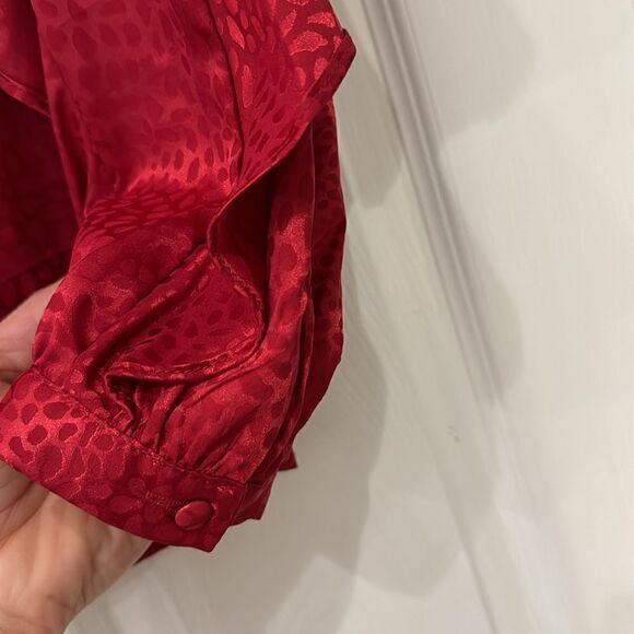 Red leopard silky blouse. Ruffle sleeves. Gorgeous! Size small runs bigger - Picture 7 of 12